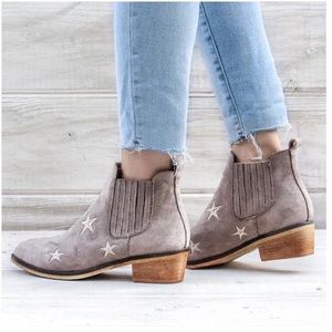 Stars western style ankle booties